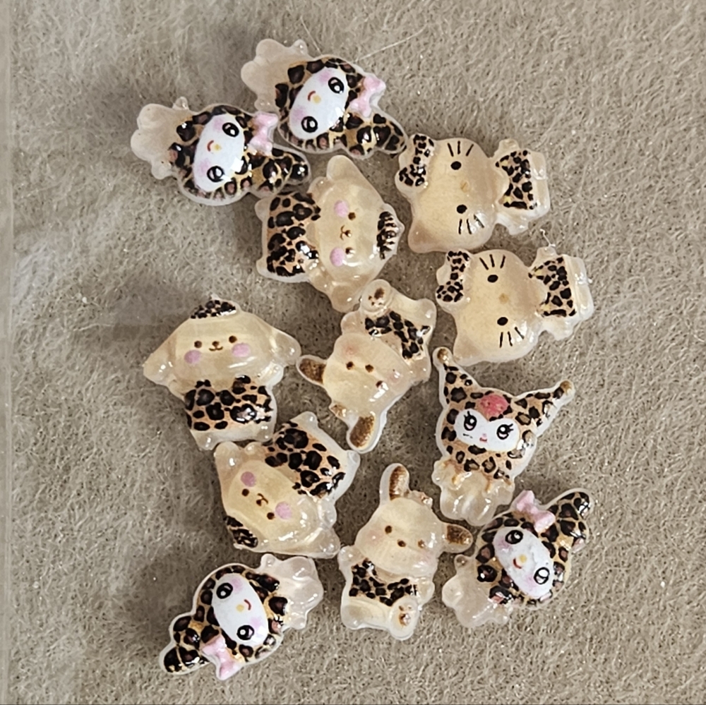 NWT SANRIO MIX OF KAWAII CHARACTERS RESIN NAIL ART DESIGN CHARMS 12pcs!